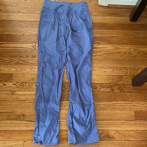 Gently used Women’s Lululemon dance pant size 4